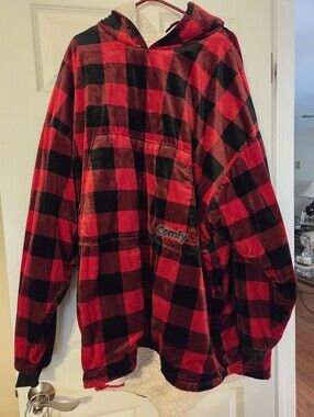 The Comfy Red & Black Buffalo Plaid Hoodie Blanket Excellent